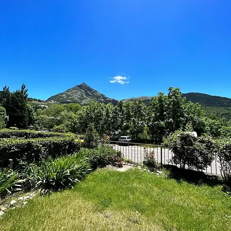 Con Jardin En דירה